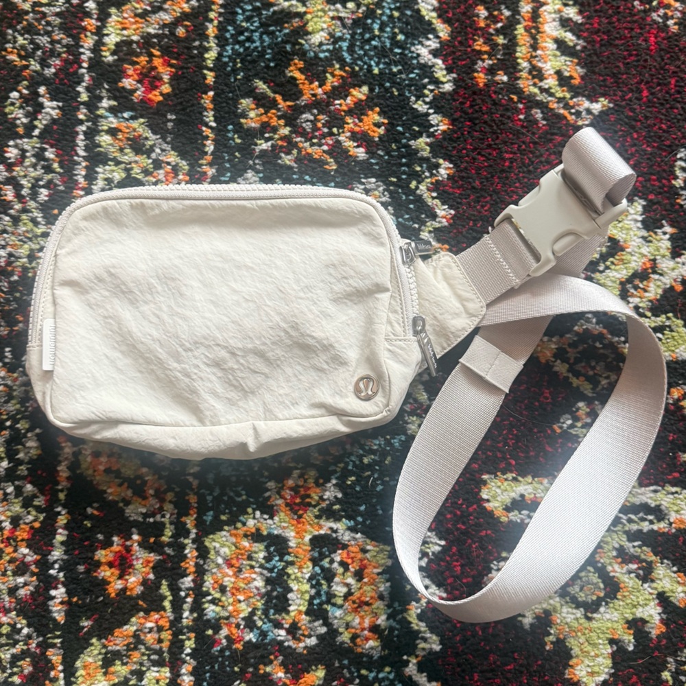 Lululemon everywhere belt bag large 2L